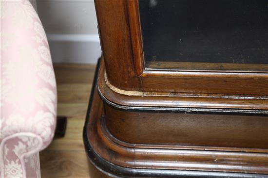 A Victorian ebony banded oak breakfront library bookcase, W.10ft D.1ft 9in. H.7ft 3in.